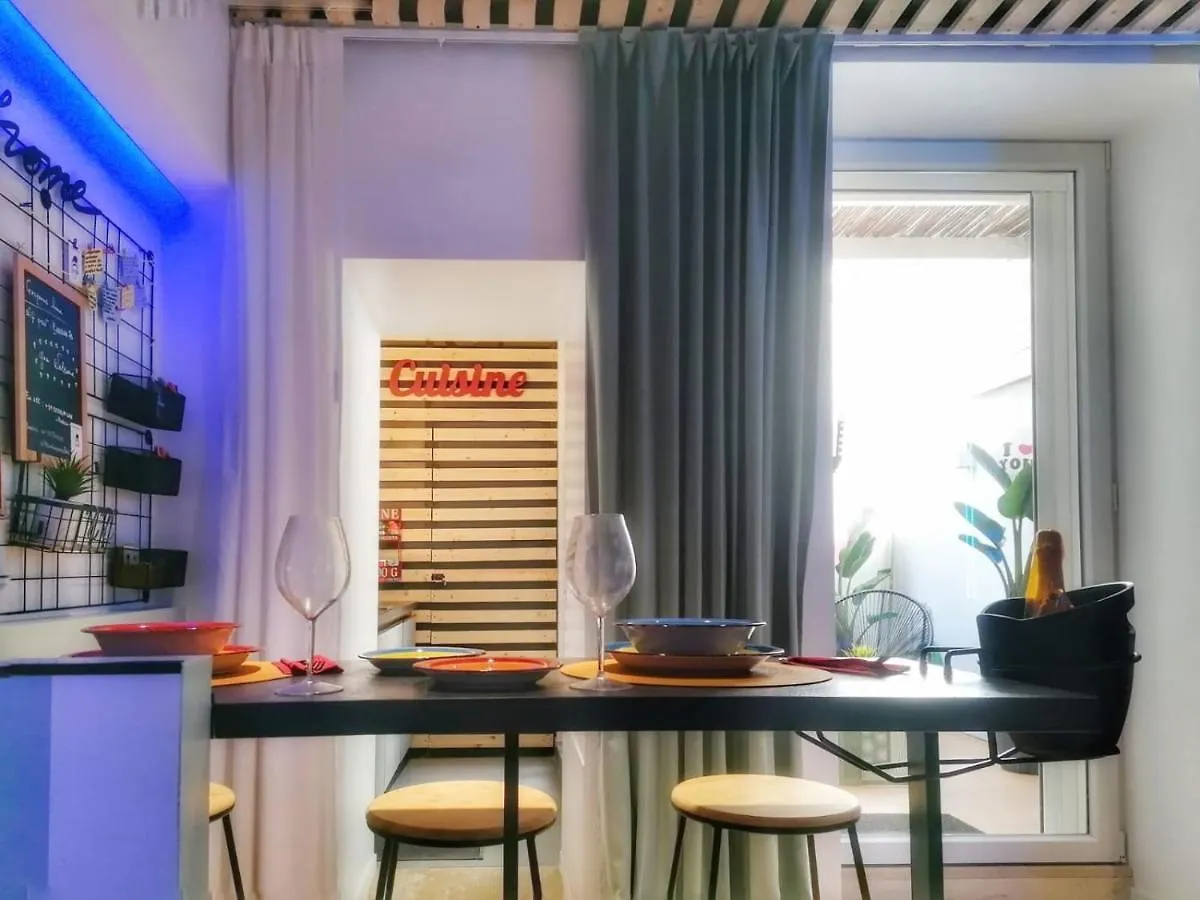 Hello Gorgeous Suite Bari 0*,  Italy