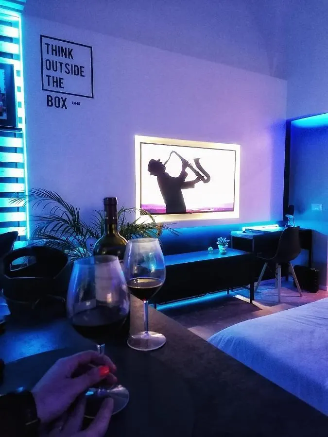 Hello Gorgeous Suite Bari Apartment
